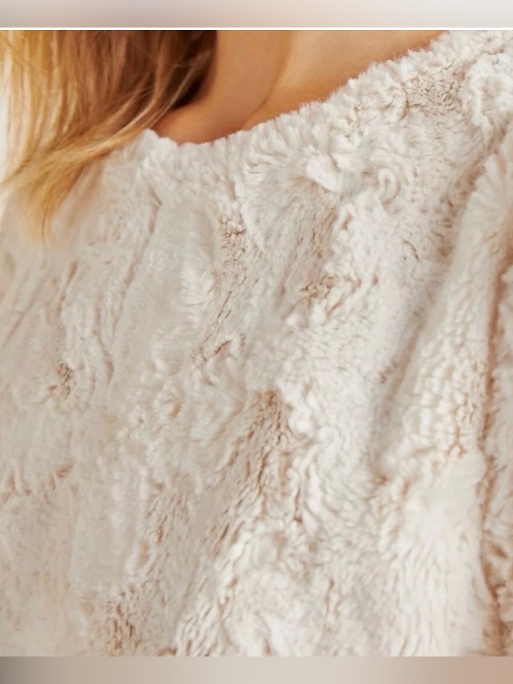 By Anthropologie Ivory Faux Fur Textured Top Short Sleeve Back Zip Holiday Cream - Picture 2 of 12